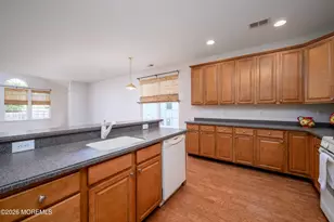33 Cromwell Ln, Jackson, NJ 08527 - Photo 10