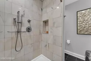 19 W Pkwy Pl, Holmdel, NJ 07733 - Photo 22