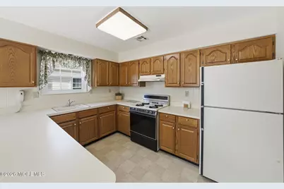 96 Narberth Way, Toms River Township, NJ 08757 - Photo 22