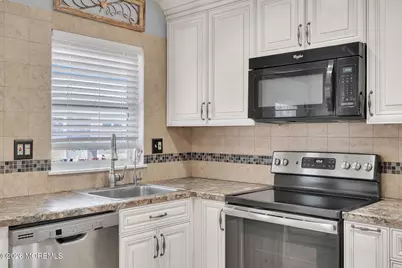 500B Thornbury Court #B, Lakewood, NJ 08701 - Photo 8