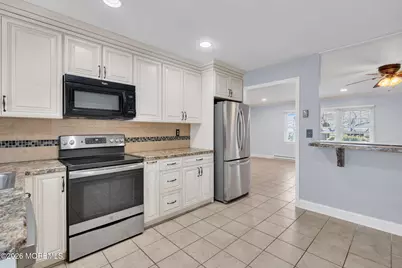 500B Thornbury Court #B, Lakewood, NJ 08701 - Photo 10