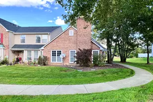 159 Tanglewood Pl, Morganville, NJ 07751 - Photo 2