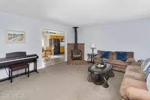 11 Shevchenko Ave, Cream Ridge, NJ 08514 - Photo 6