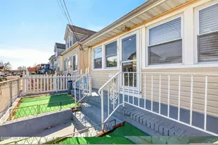 55 Pine View Ave, Keansburg, NJ 07734 - Photo 2