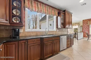 33 Great Bridge Rd, Freehold, NJ 07728 - Photo 20