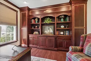 33 Great Bridge Rd, Freehold, NJ 07728 - Photo 10