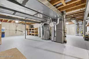 33 Great Bridge Rd, Freehold, NJ 07728 - Photo 60