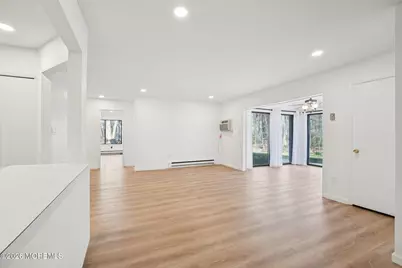 93 Lexington Court, Red Bank, NJ 07701 - Photo 8