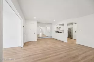 93 Lexington Ct, Red Bank, NJ 07701 - Photo 10