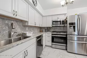 52 Galewood Dr, Matawan, NJ 07747 - Photo 8