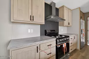 228 Maple St, Robbinsville Township, NJ 08691 - Photo 2