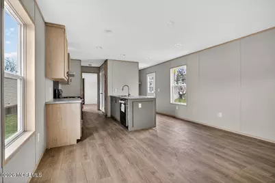 228 Maple Street, Robbinsville Township, NJ 08691 - Photo 10