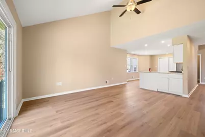 7 Lake Avenue, Island Heights, NJ 08732 - Photo 10