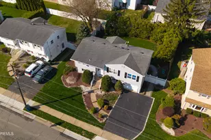 12 Cavan Ln, Hazlet Township, NJ 07730 - Photo 2