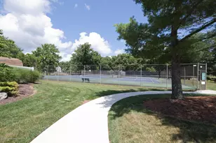 143 Tanglewood Pl, Morganville, NJ 07751 - Photo 20