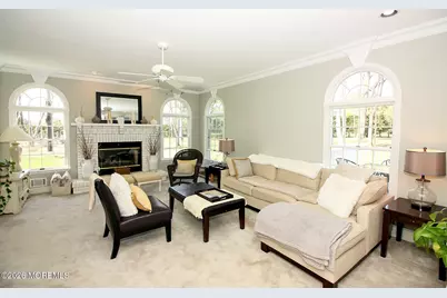 38 Dansbury Court, Freehold, NJ 07728 - Photo 4