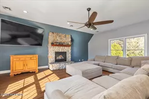 234 Hamiltonian Dr, Red Bank, NJ 07701 - Photo 22