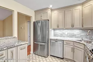 71 Crabapple Ln, Franklin Township, NJ 08823 - Photo 6