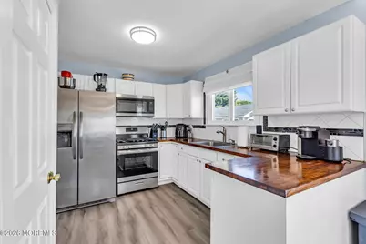 1233 Pacific Avenue, Beachwood, NJ 08722 - Photo 20