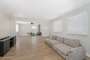 7 Walnut Ln, Sayreville, NJ 08859 - Photo 6