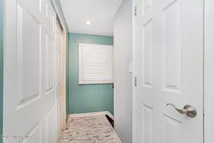 7 Walnut Ln, Sayreville, NJ 08859 - Photo 10