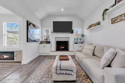 11 Borden Street, Shrewsbury, NJ 07702 - Photo 2