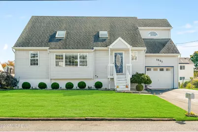 1521 Neptune Avenue, Beachwood, NJ 08722 - Photo 1