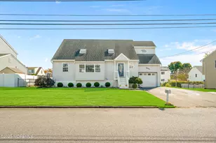 1521 Neptune Ave, Beachwood, NJ 08722 - Photo 2