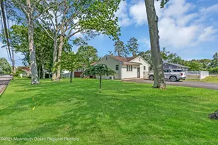 410 Wells Ave, Oakhurst, NJ 07755 - Photo 22