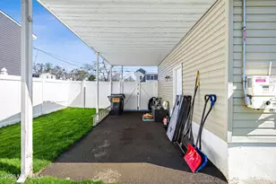 27 Lafayette Dr, Hazlet Township, NJ 07730 - Photo 32