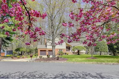 92 Fox Chase Court, Freehold, NJ 07728 - Photo 10