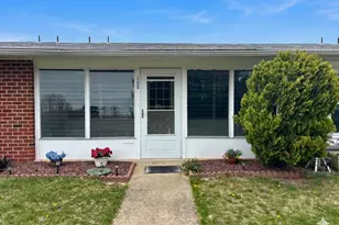 1143B Argyll Cir, Lakewood, NJ 08701 - Photo 2