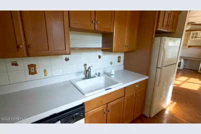 71C White Street #71C, Eatontown, NJ 07724 - Photo 2