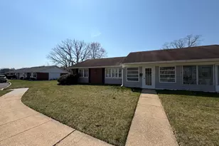 699A Plymouth Dr, Lakewood, NJ 08701 - Photo 2