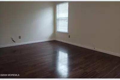 180 Tulip Lane, Freehold, NJ 07728 - Photo 10