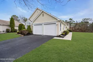 16 Rosewood Ct, Lakewood, NJ 08701 - Photo 4