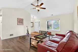 538 N Petunia Ln N, Whiting, NJ 08759 - Photo 4