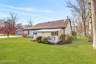 538 N Petunia Ln N, Whiting, NJ 08759 - Photo 28