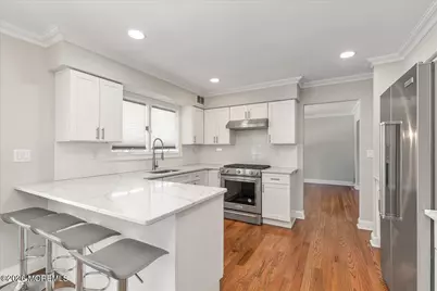 10 Illinois Avenue, Port Monmouth, NJ 07758 - Photo 6