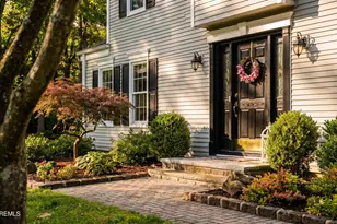 11 Mohican Dr, Middletown, NJ 07748 - Photo 2