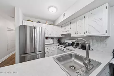 53 Queens Way, Englishtown, NJ 07726 - Photo 4