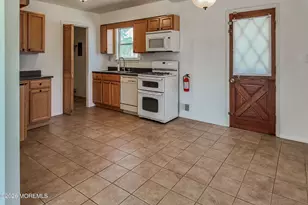 202 Keller St, Bayville, NJ 08721 - Photo 4