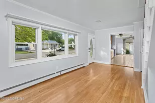 49 Burlington Dr, Brick, NJ 08723 - Photo 2