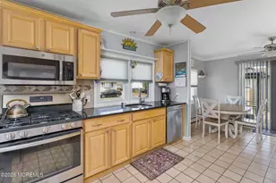 49 Burlington Dr, Brick, NJ 08723 - Photo 10