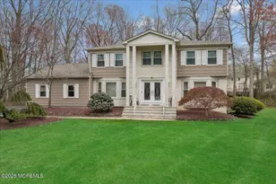 5 Crown Ct, Manalapan Township, NJ 07726 - Photo 2