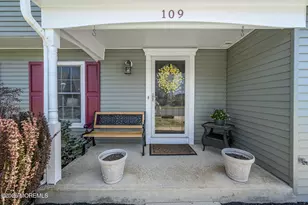 109 Concord Cir, Howell Township, NJ 07731 - Photo 2