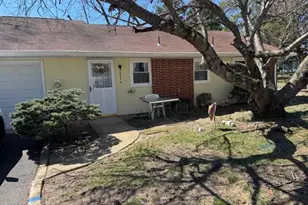 522A Thornbury Ct, Lakewood, NJ 08701 - Photo 2