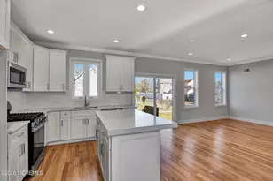 910 Malden Dr, Aberdeen Township, NJ 07735 - Photo 14