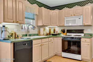 6 Pine Valley Rd, Lakewood, NJ 08701 - Photo 16