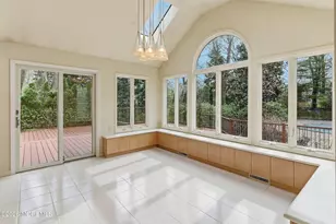 8 Roebling Ct, Leonardo, NJ 07737 - Photo 12